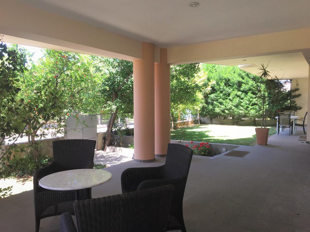 Rose Garden Apartment Kalamata Exterior photo